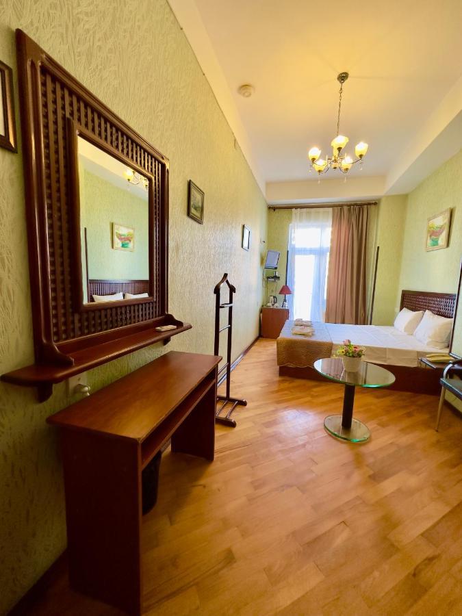 Nur Hotel & Terrace Cafe Baku Exterior photo